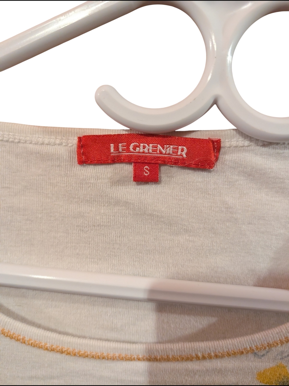 2/22$ Cream Graphic Scoop Neck Women's Top - Picture 3 of 4